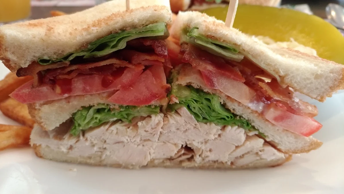 Club Sandwich Au Poulet