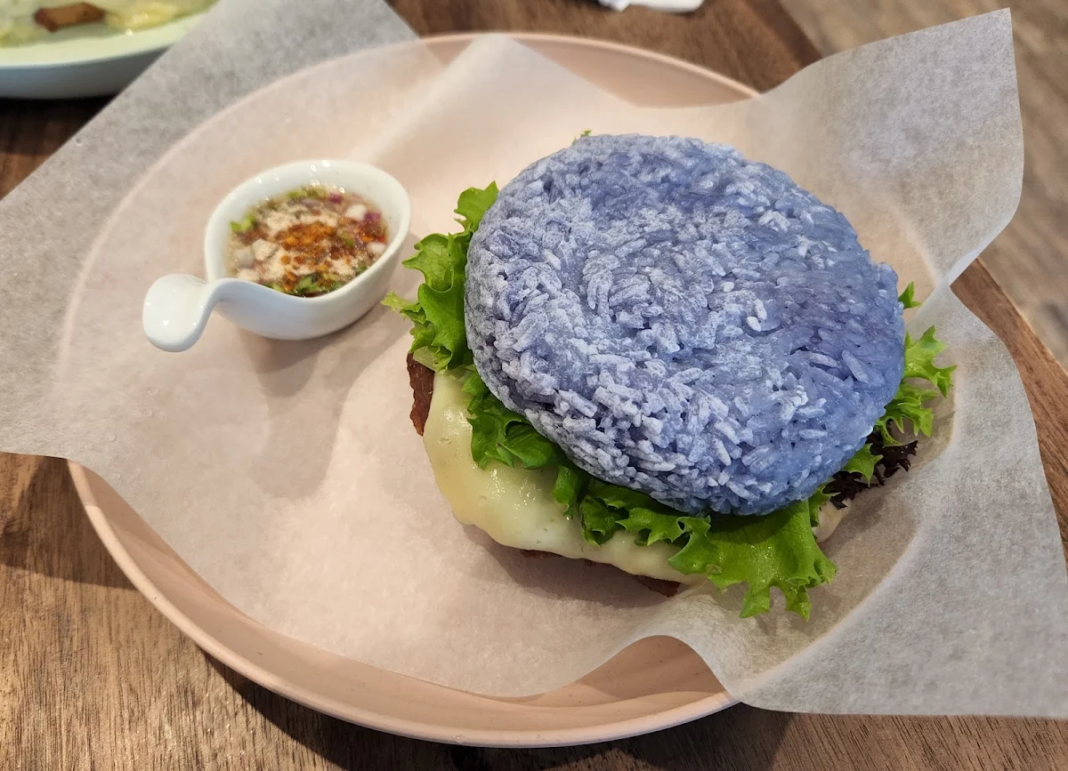 Sticky Piggy Burger