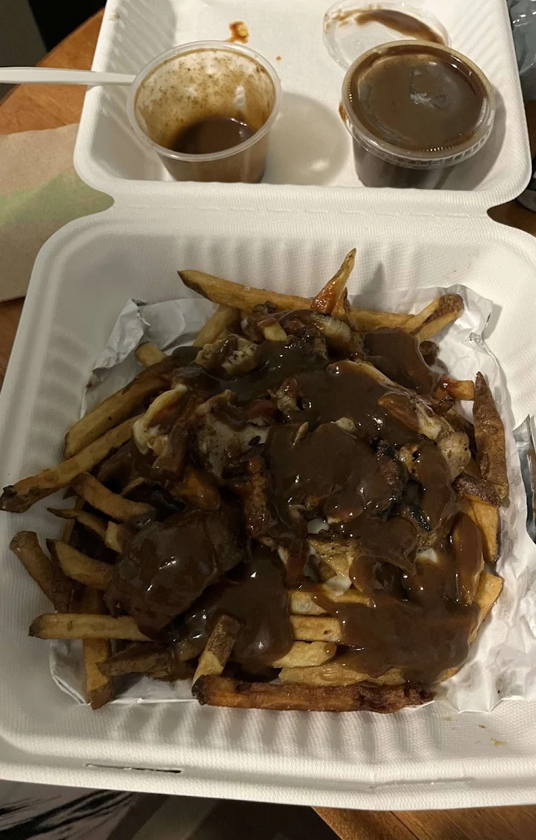 Smoked Chicken Poutine to Go