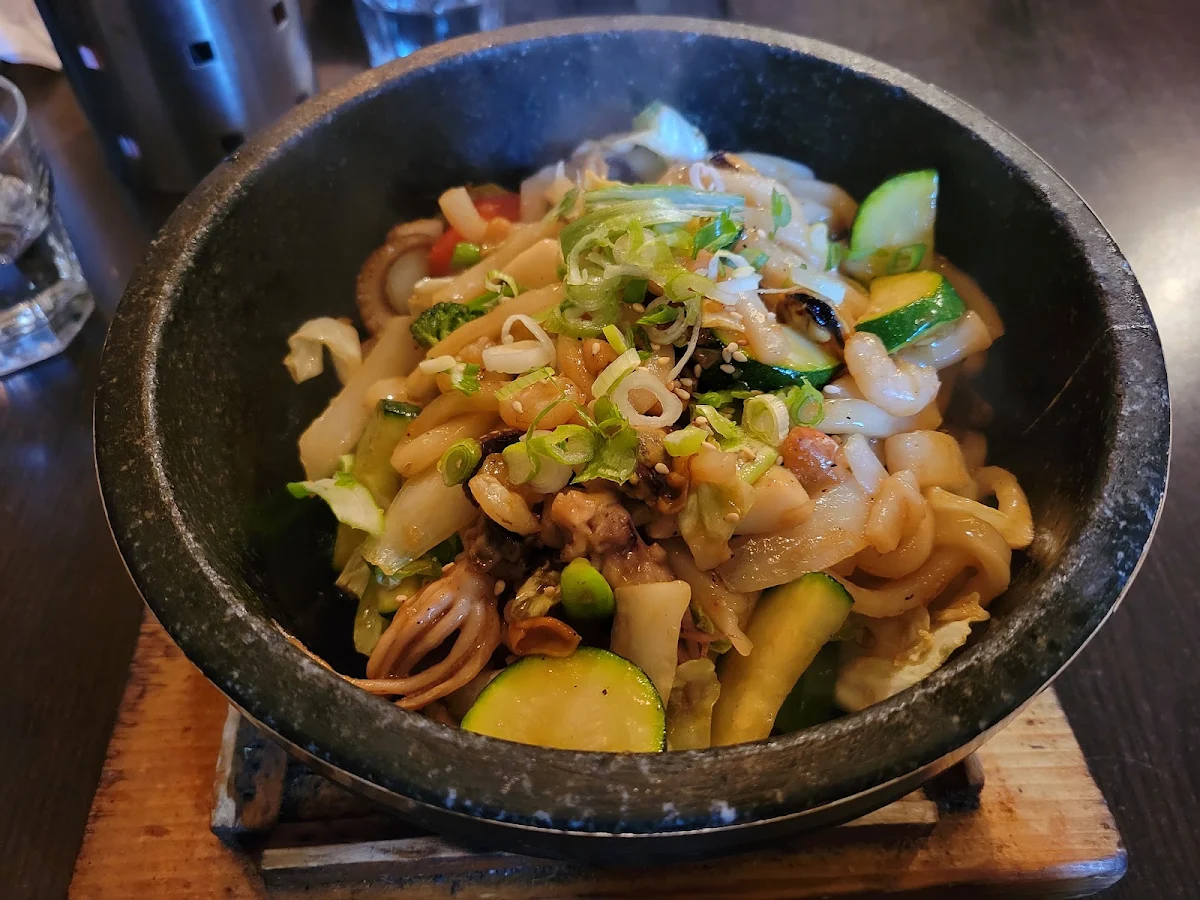 Seafood Yaki Udon