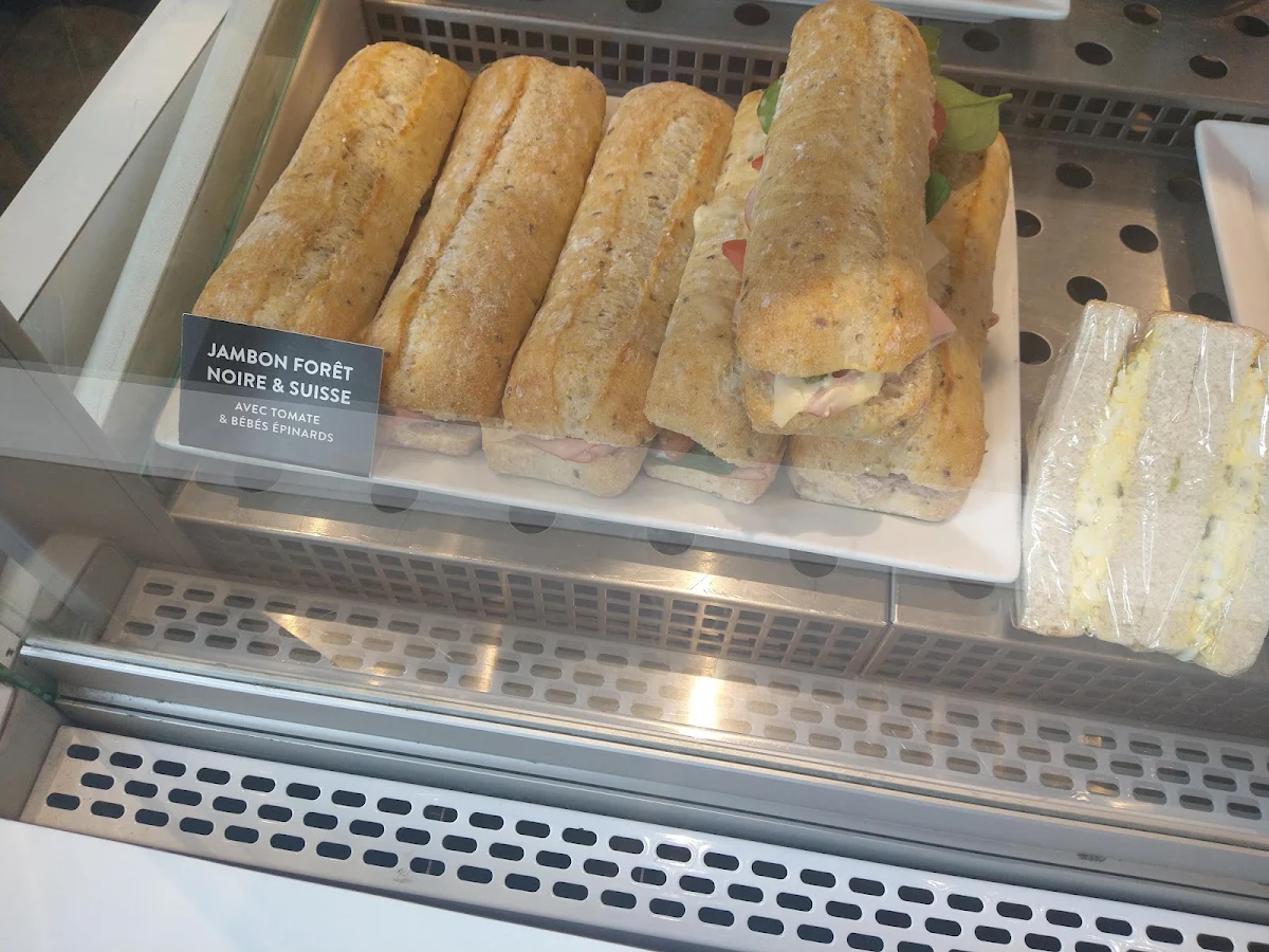 Sandwich Jambon Forêt Noire Et Fromage Suisse
