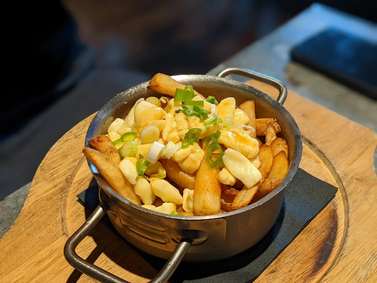 Brazen Poutine, Brazen Head Irish Pub