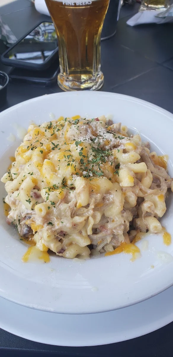 Pulled Pork Mac N Cheese