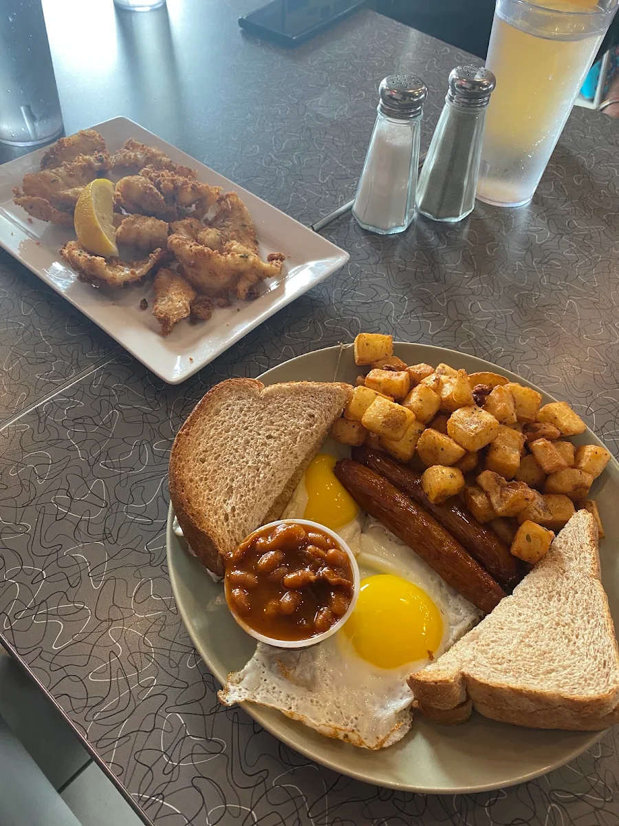 Breakfast Poutine