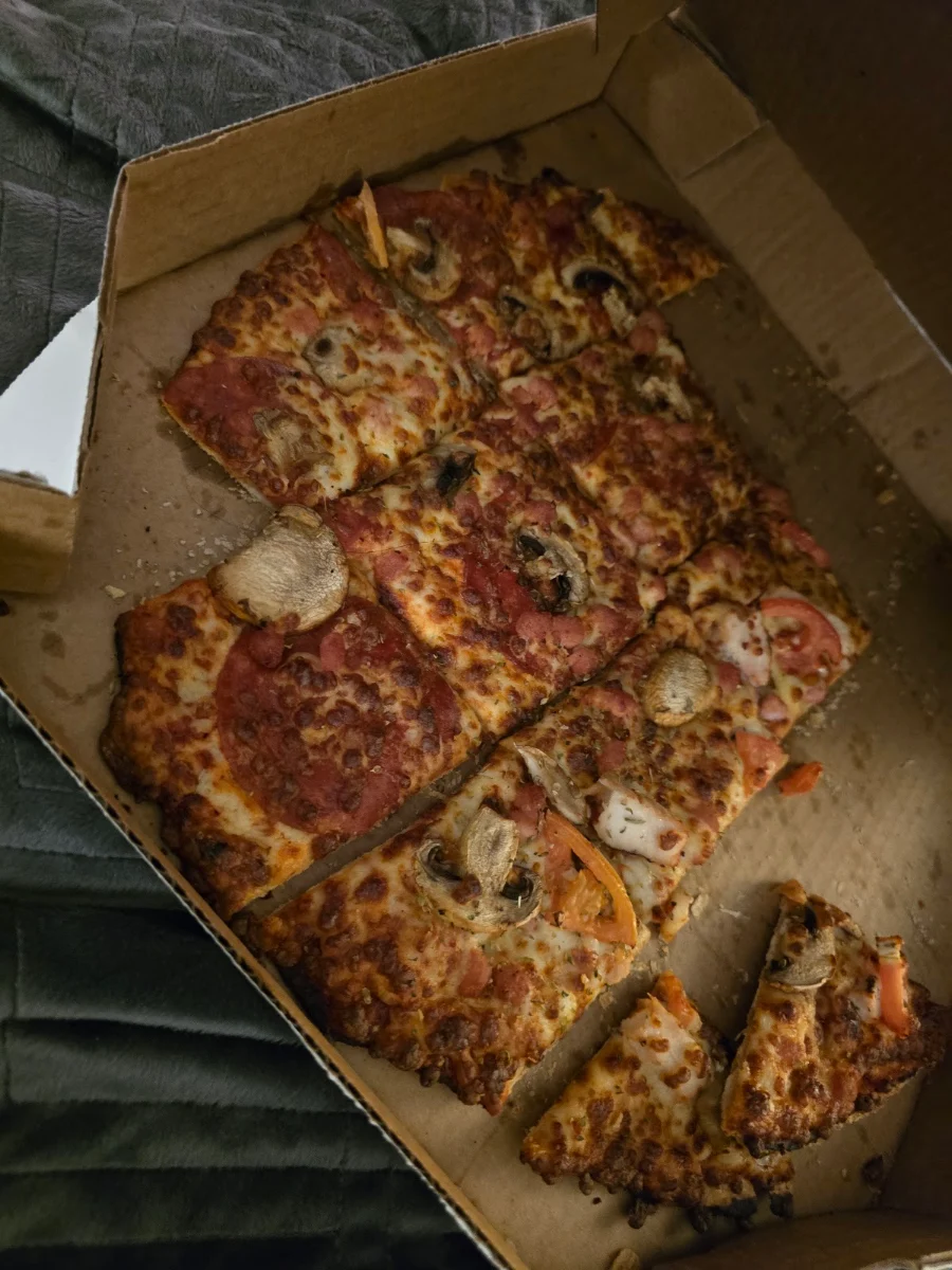 Mushroom & Pepperoni Pizza Dominos Pizza