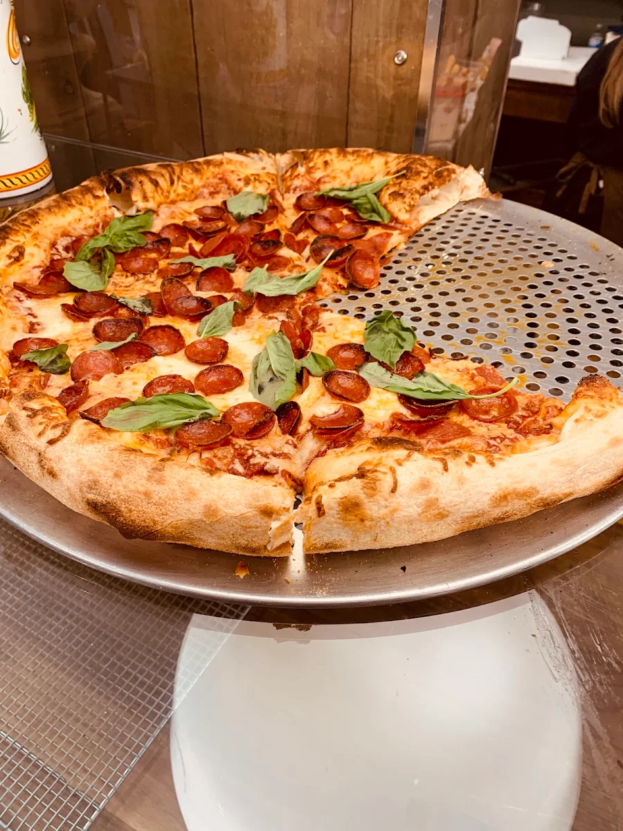 New York Style - Pepperoni Pizza