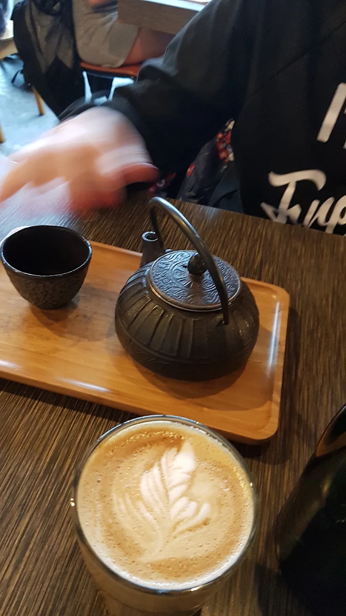 Tea, Le Passé Composé (Vieux-Montréal)