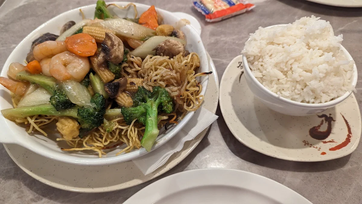 Prawn Chicken Chow Mein