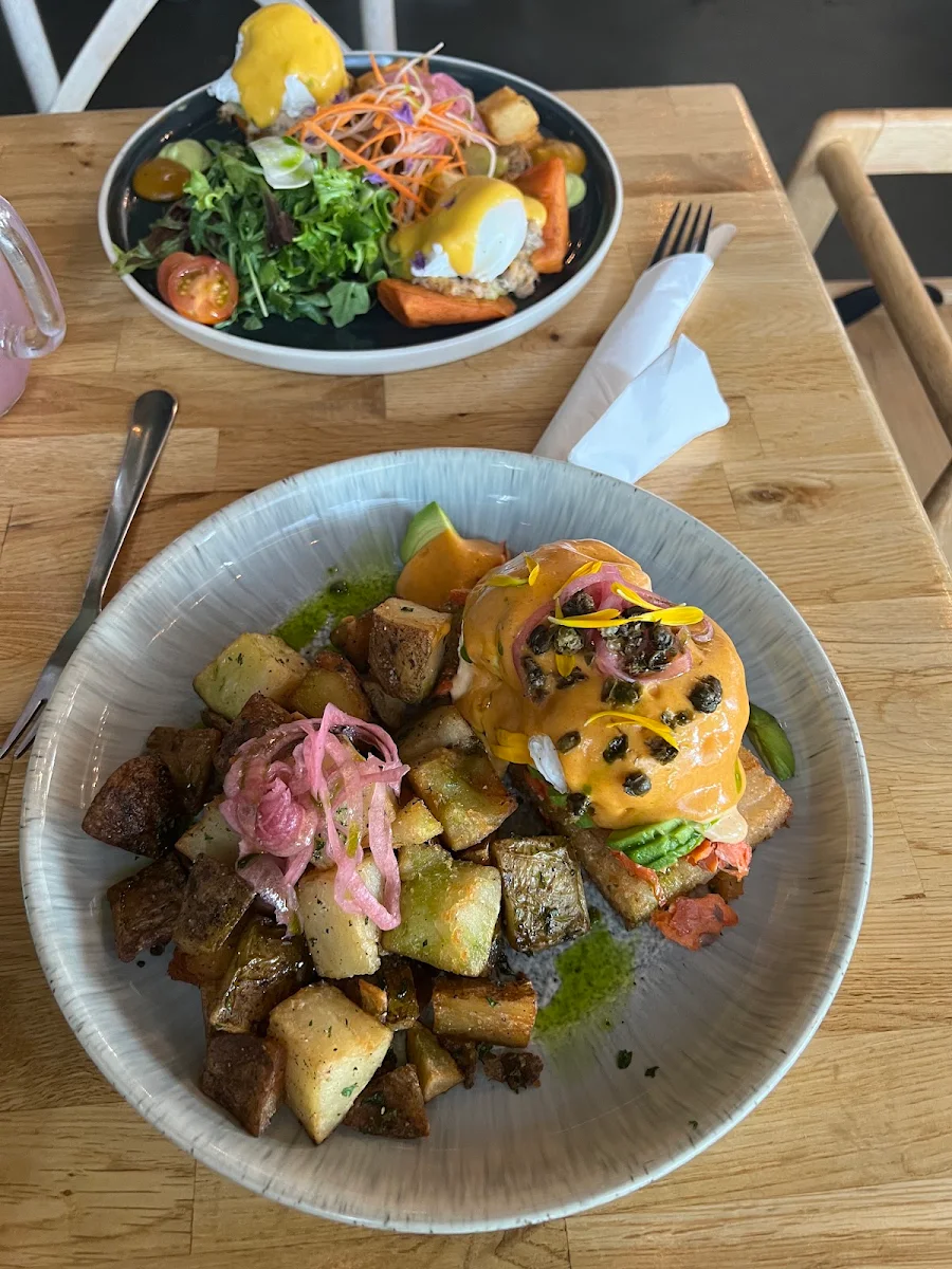 Smoked Salmon Benny
