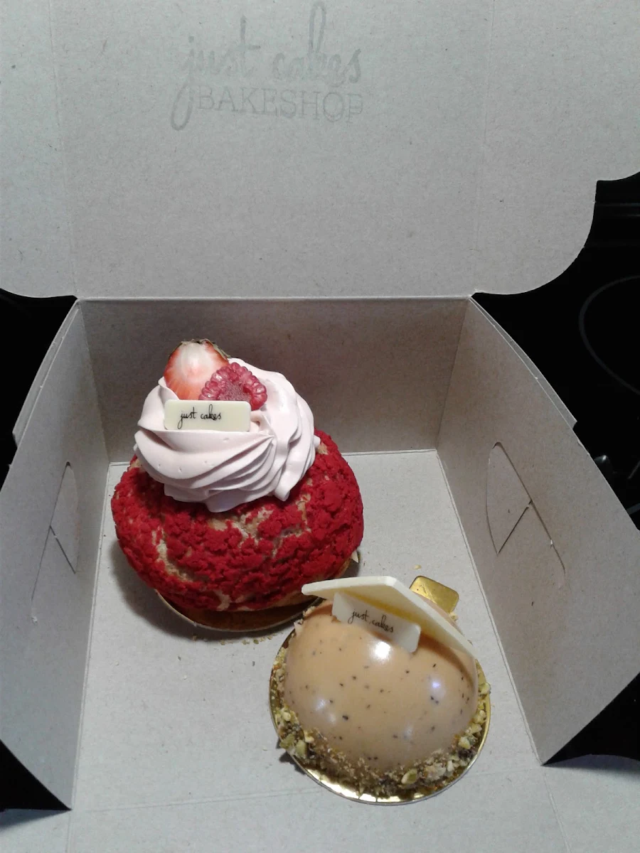 Cream Puff, Just Cakes Bakeshop