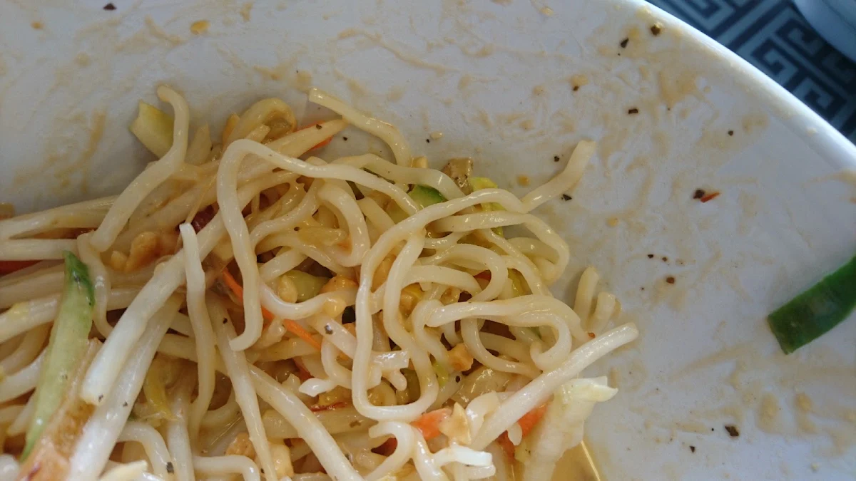 Pad Thai Salad