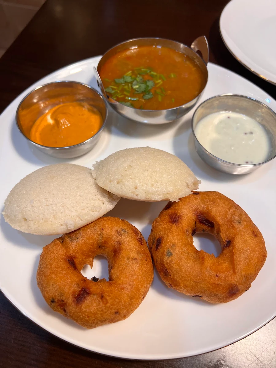 Idli Vada Combo