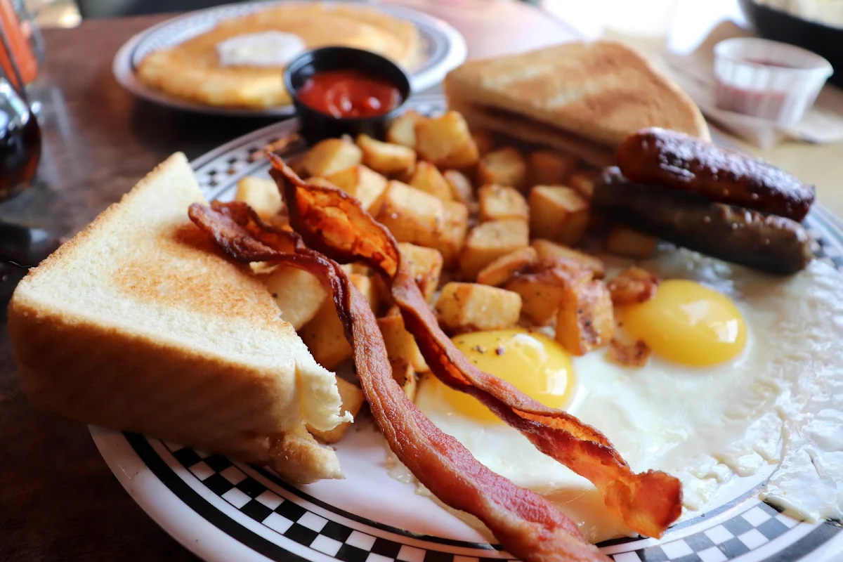 Maple Bacon Sausage Links Pancakes