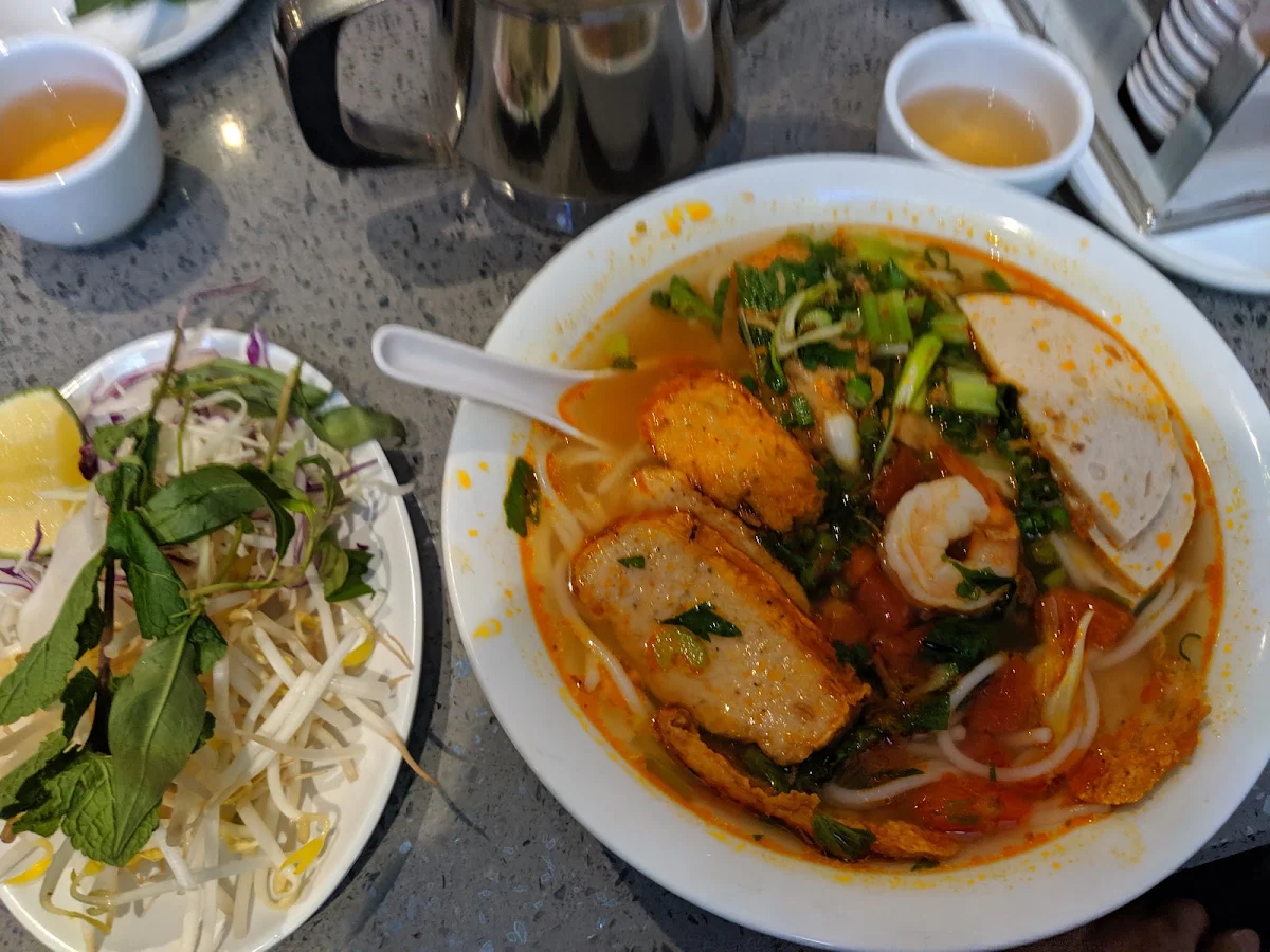 Hue Style Vermicelli in Spicy Soup