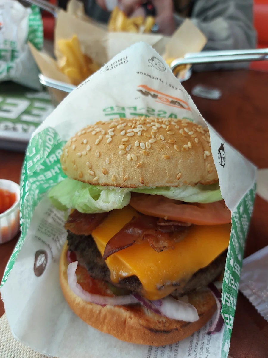Uncle Bacon Cheeseburger