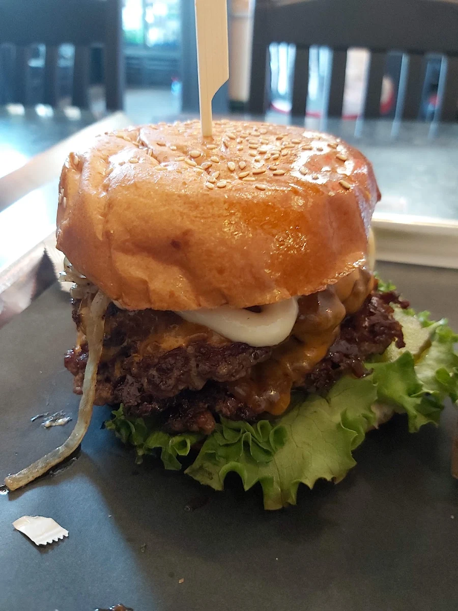 Double Cheeseburger