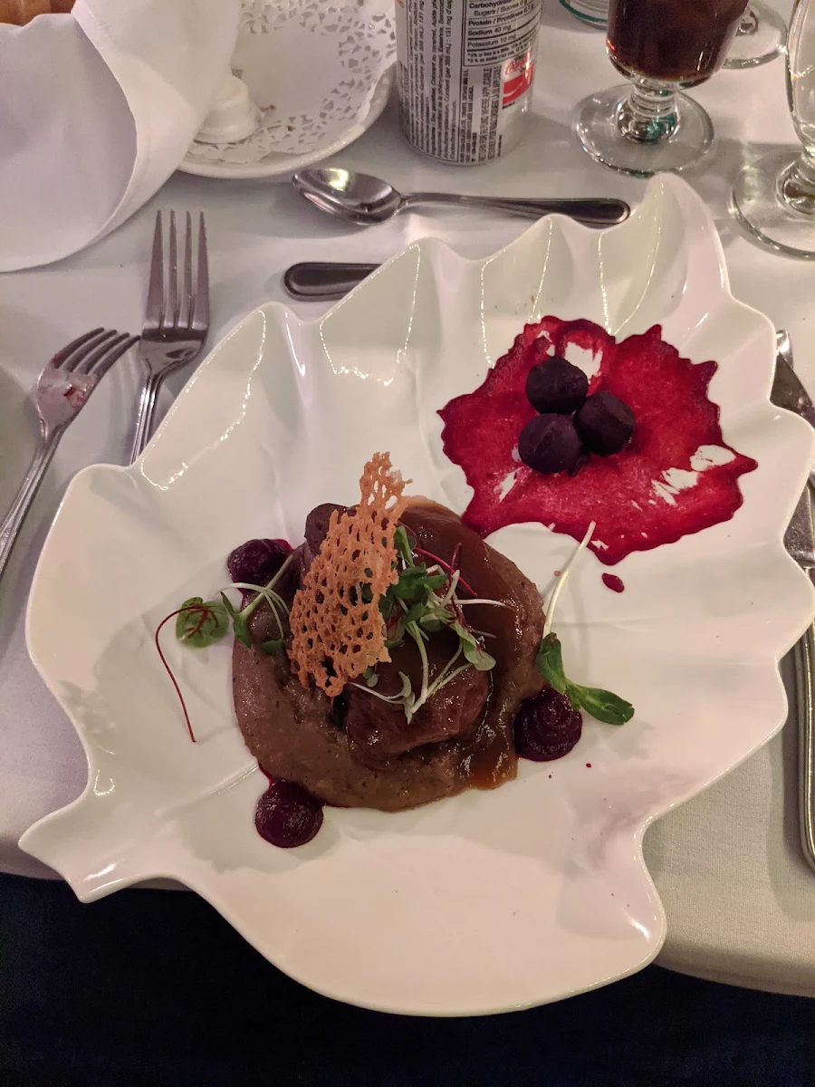 Fait Parti Des Plats Du Neuf Service