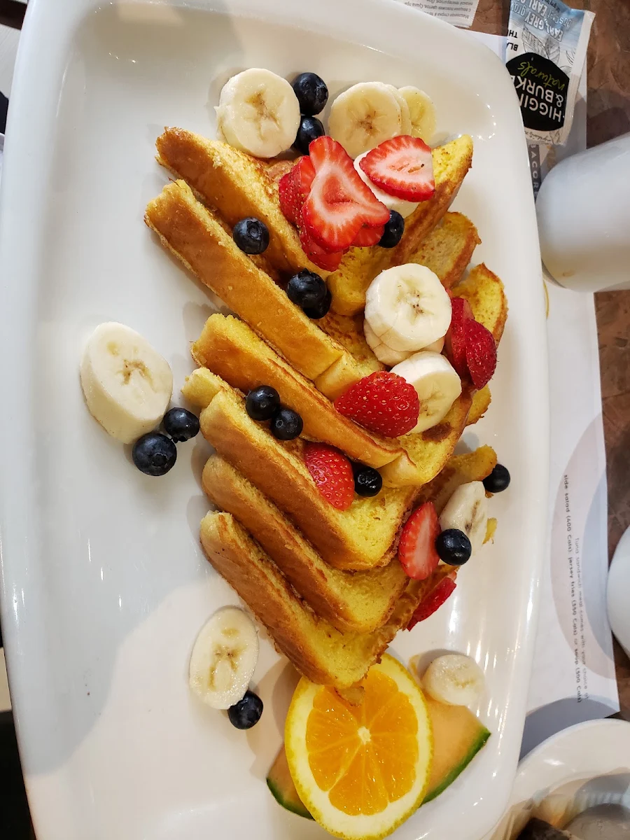French Toast with Fresh Fruit
