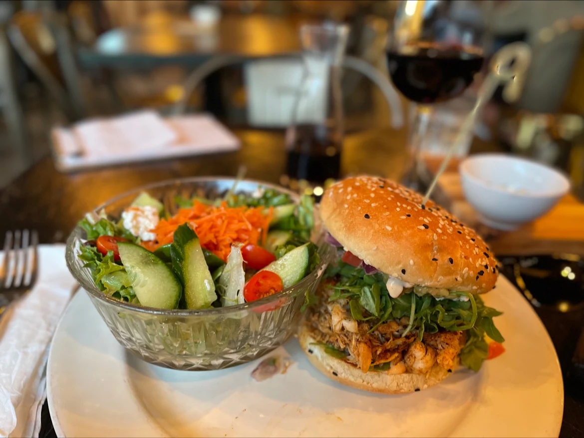 Pulled Chicken Sandwich Combo