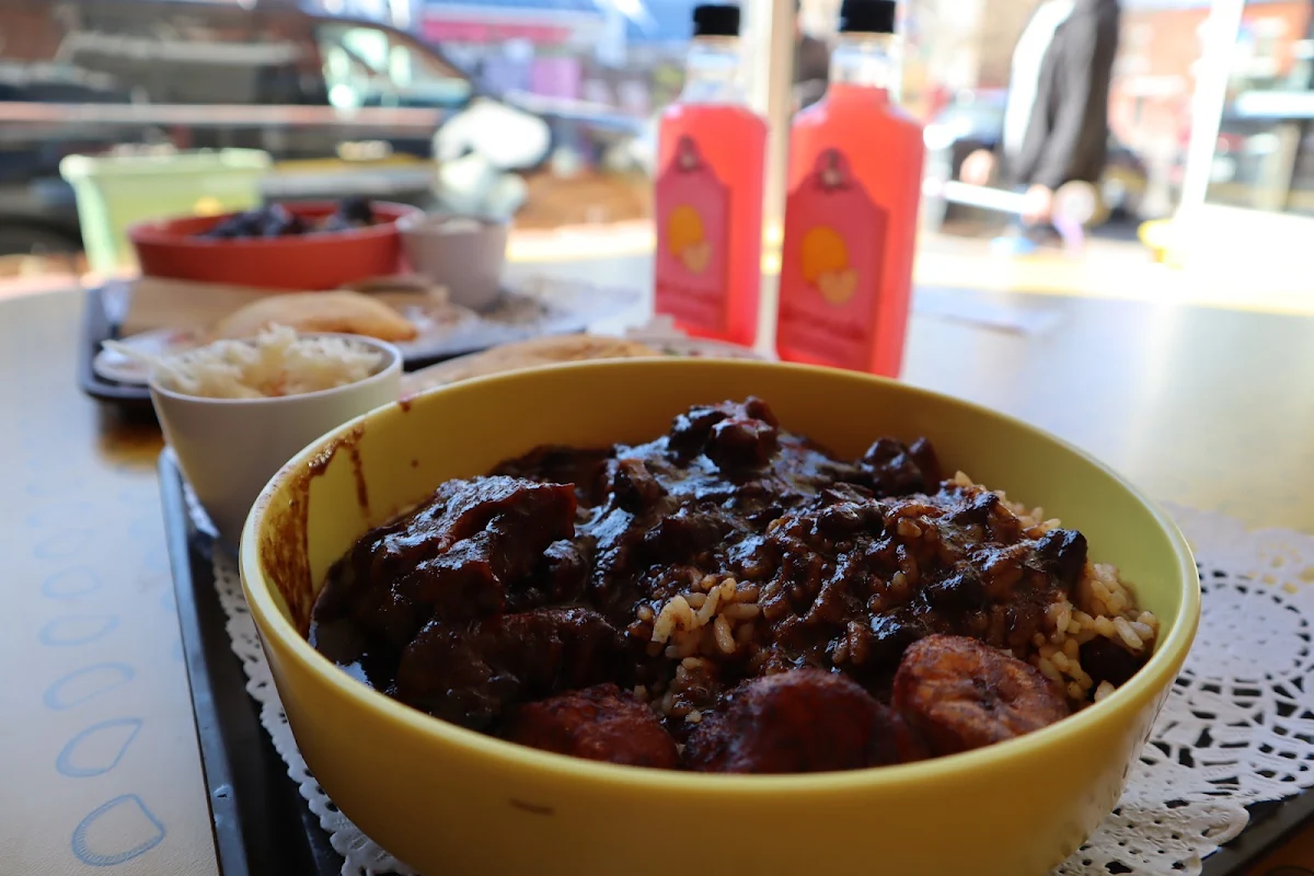 Extra Oxtail Side, Lloydie's St-Viateur