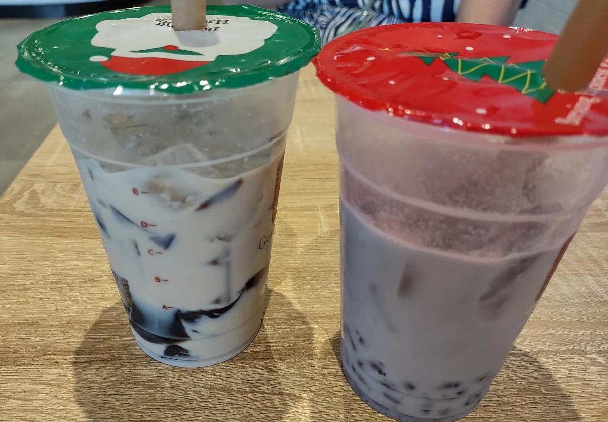 Winter Melon with Grass Jelly and Taro Milk Tea with Red Beans