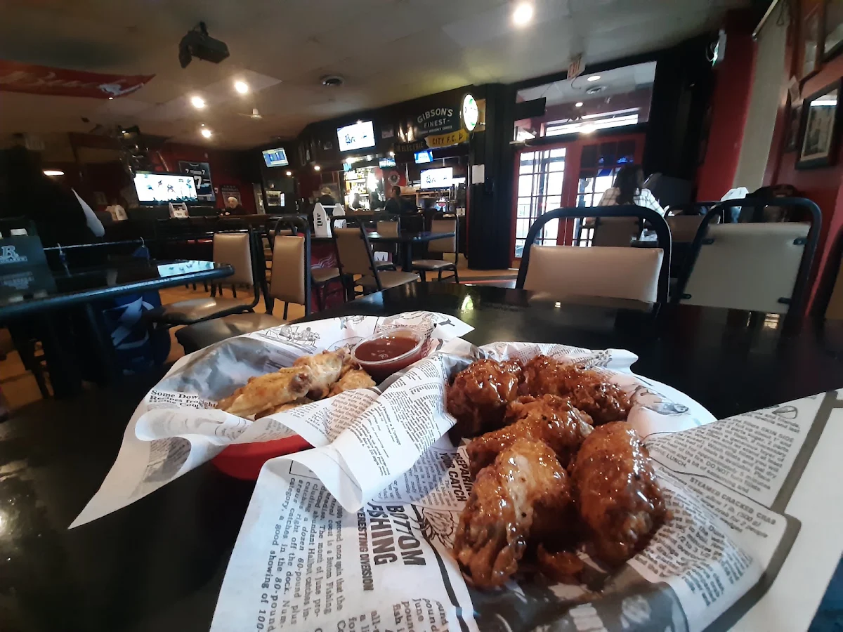 BBQ & Honey Garlic Chicken Wings