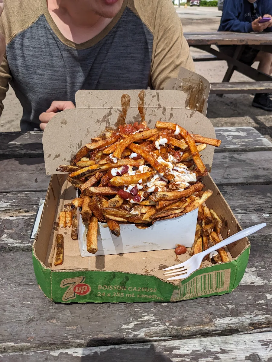 Large Chili Fries with Sour Cream
