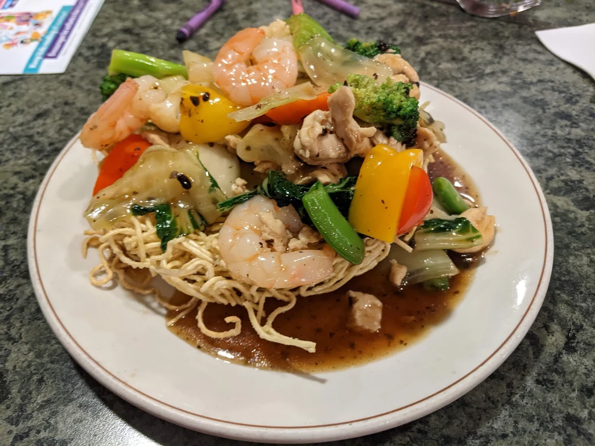 Store Fried Tiger Prawns Chicken and Vegetables with Black Bean Sauce