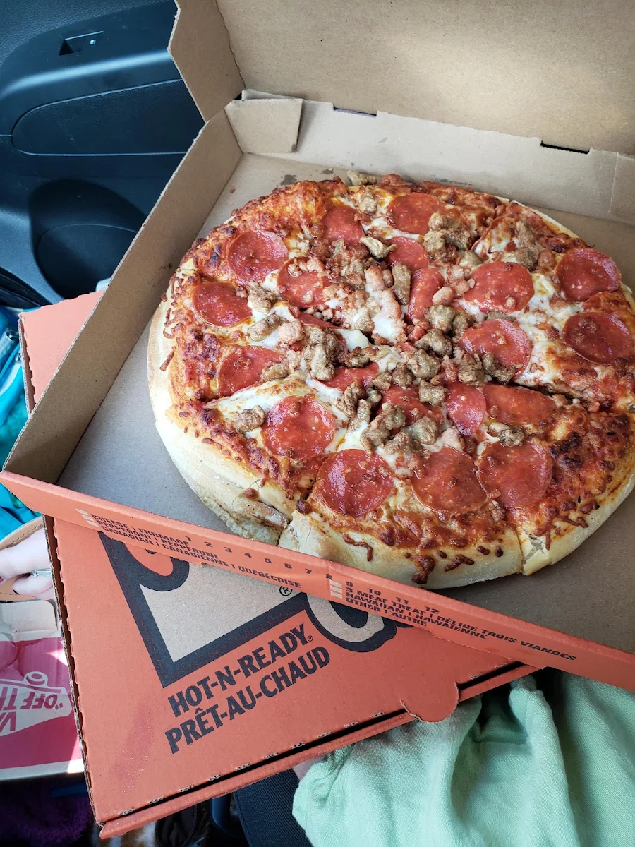Canadian Pizza with Crazy Puffs