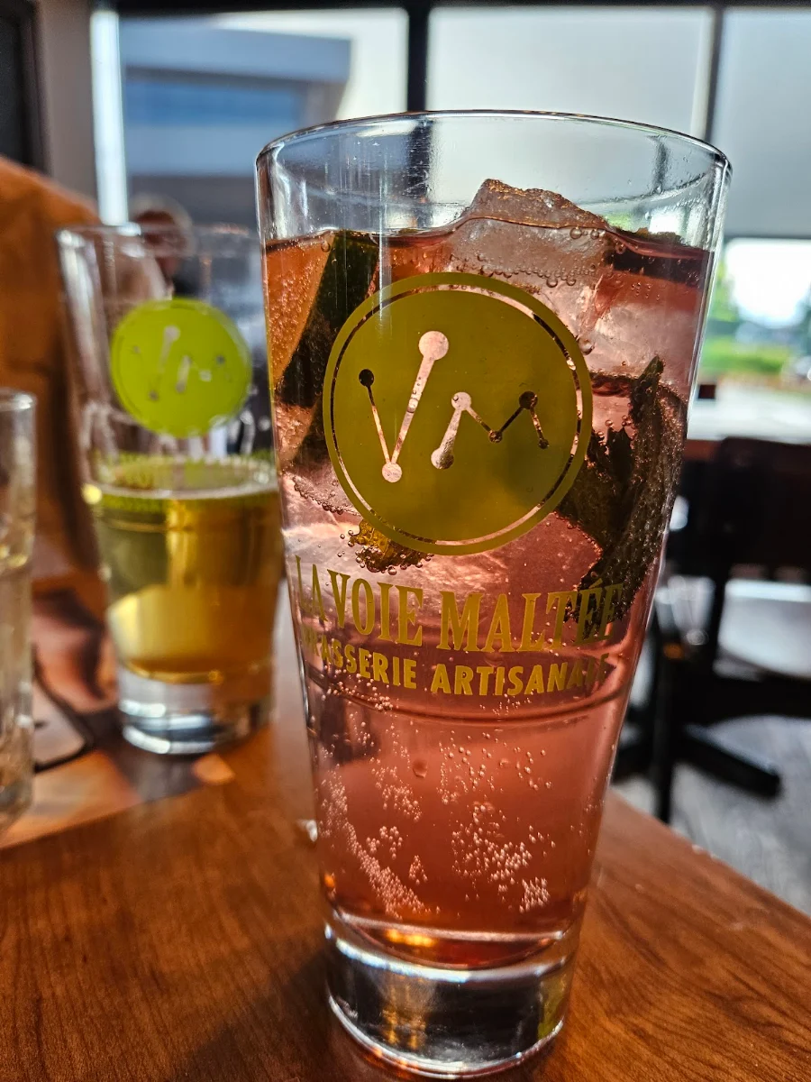 Cocktail Sans Alcool Et Bière Artisanale