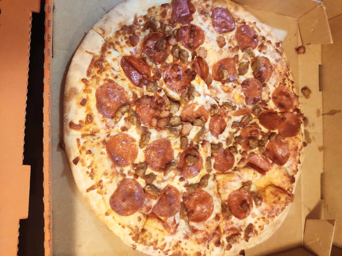 Pizza with Pepperoni and Meat Balls