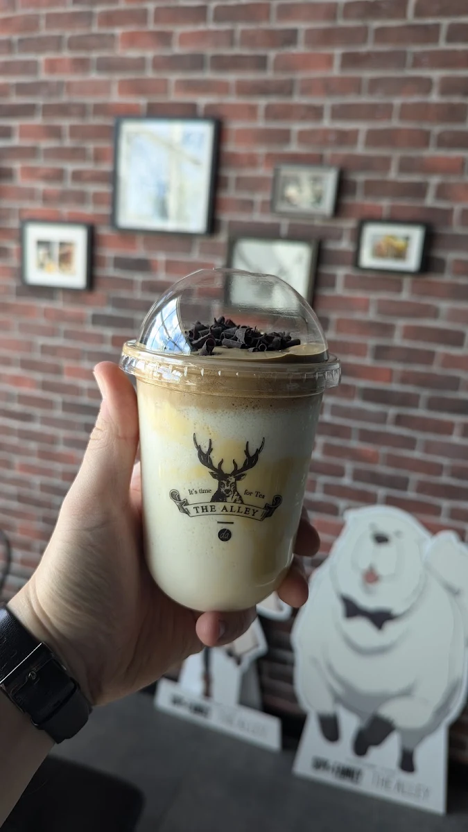 Deerioca Matcha, The Alley