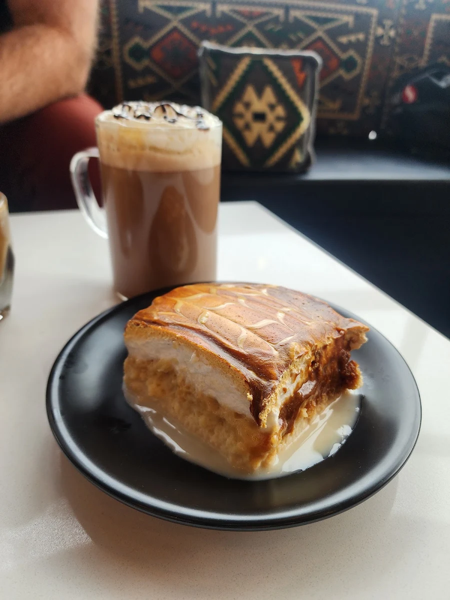 Dulce De Leche Milk Cake