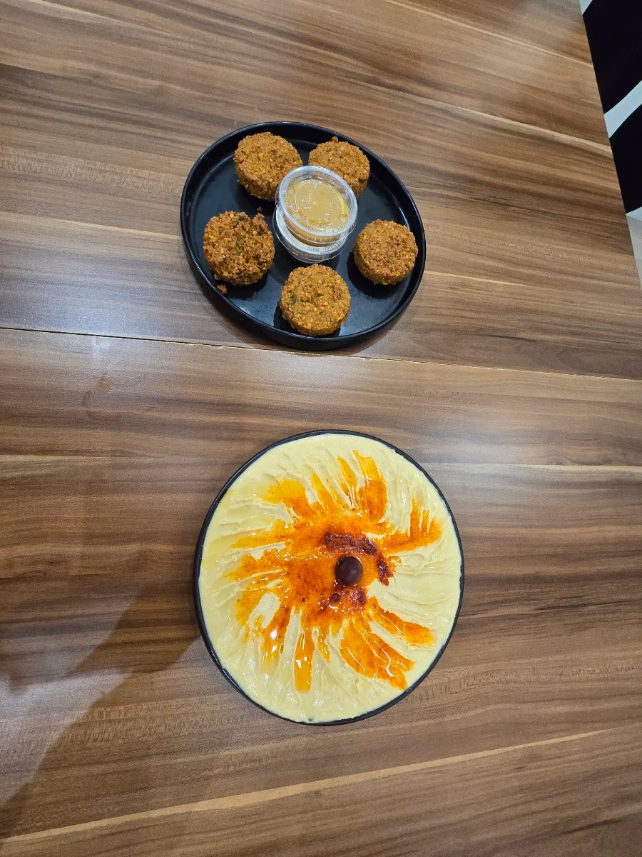 Hummus Plate