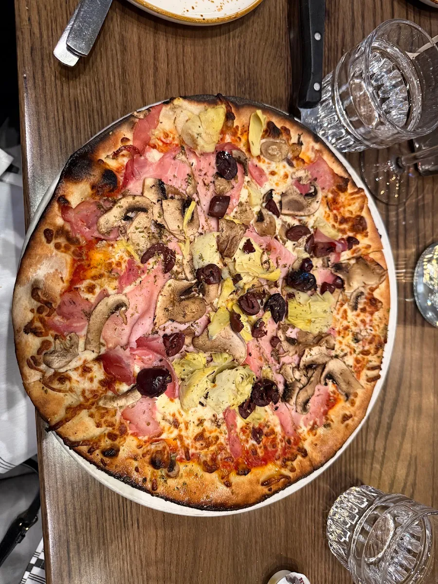 Pizza Capricciosa