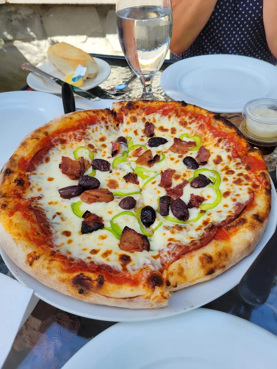 All Dressed Pizza Romana