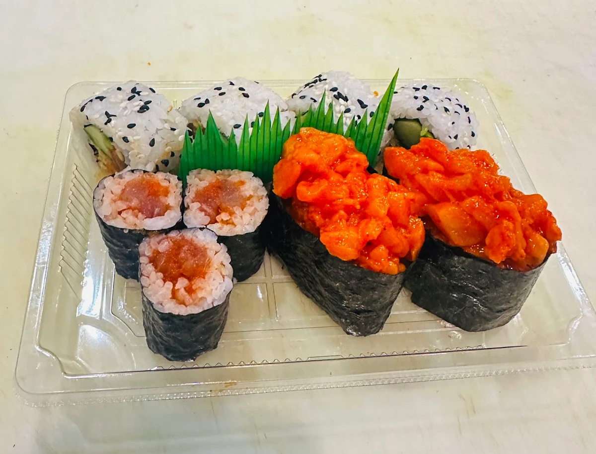 Spicy Salmon Sushi