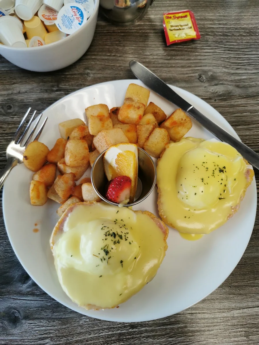 Eggs Benedict Breakfast