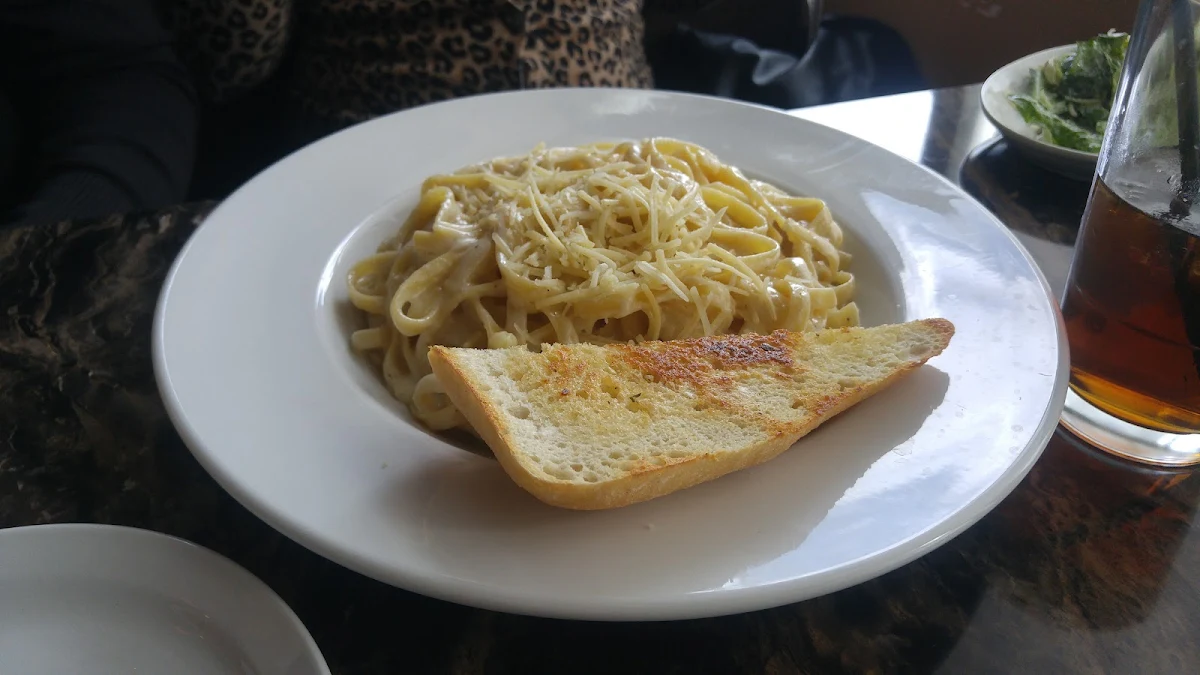 Fettuccine Alfredo