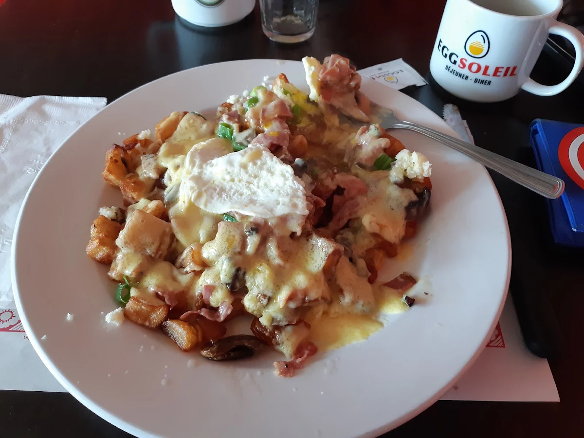 Poutine Déjeuner Montréal