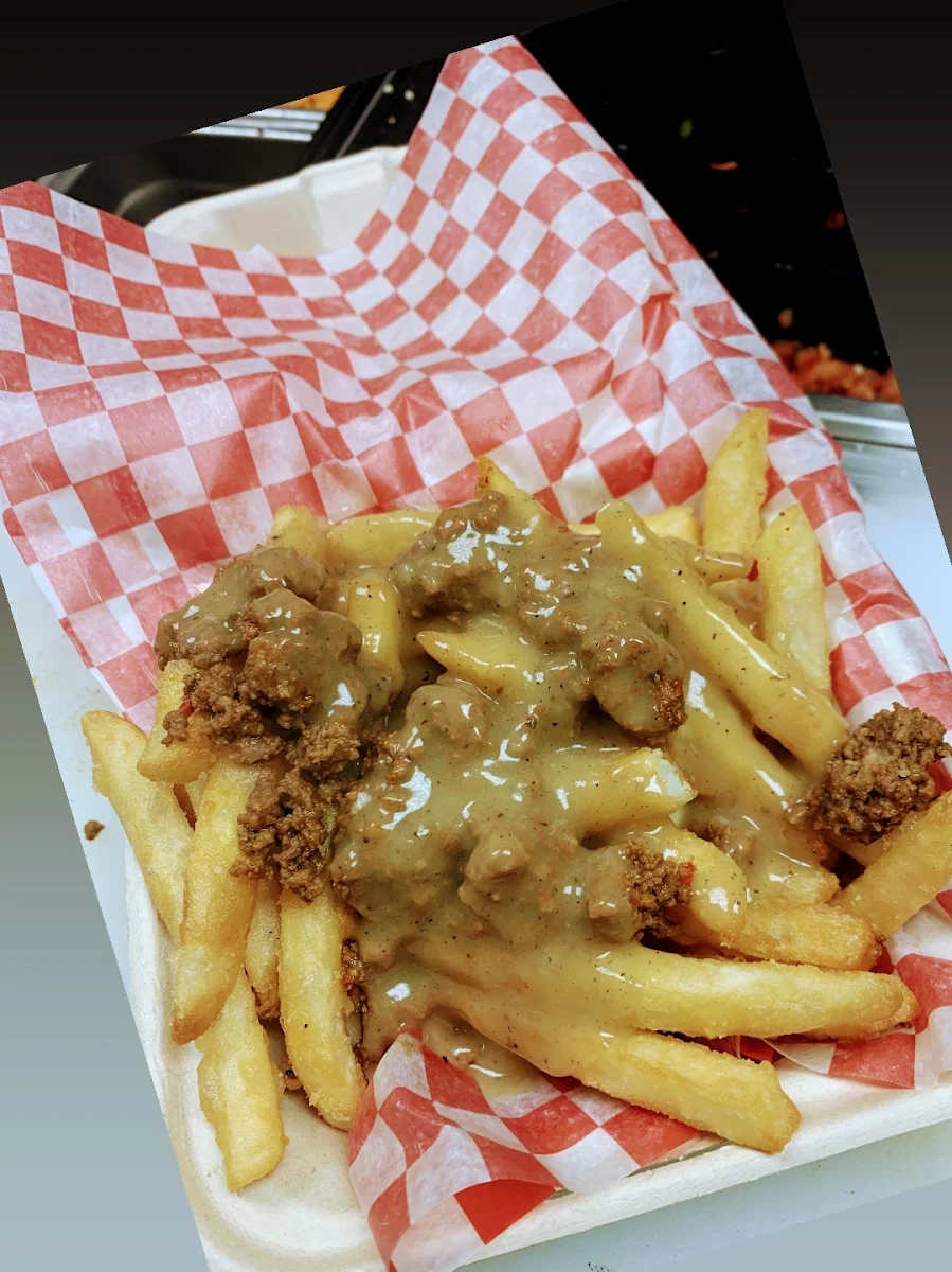 Chillz Fries Chicken Poutine