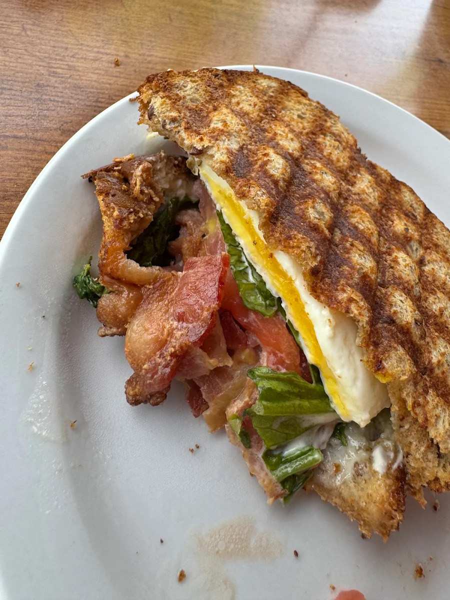 Egg blt, Roksy’s Cafe