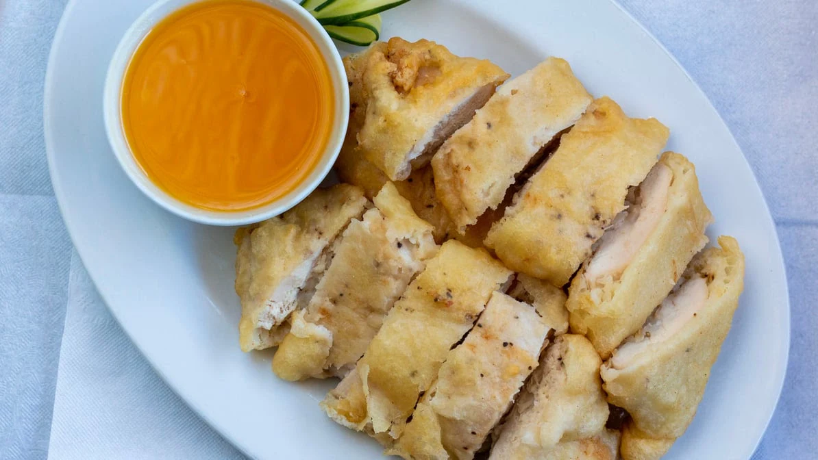Highlights, Fong's Eatery