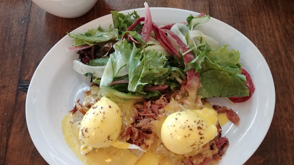 Eggs Benedict