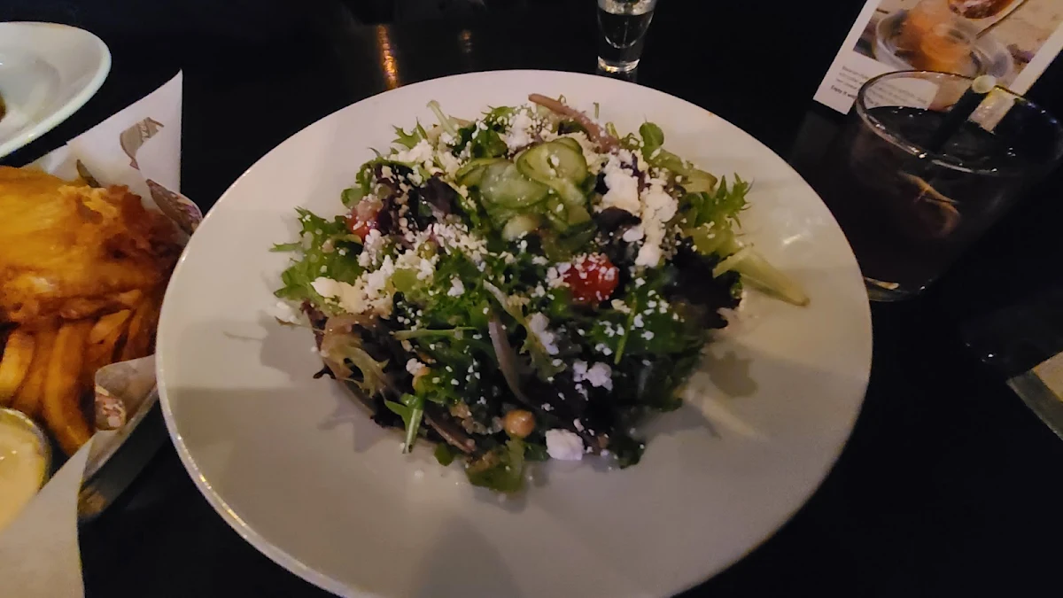 Mediterranean Salad