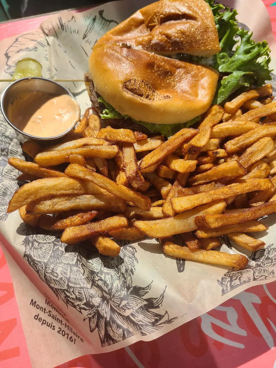 Hamburger Et Frites de Patate Douce