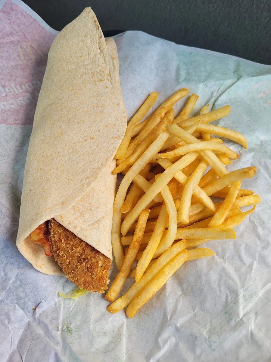 Bacon & Ranch Wrap with Fries