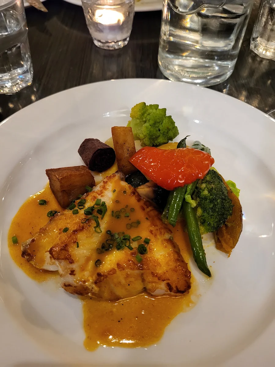 Fish, Maison T