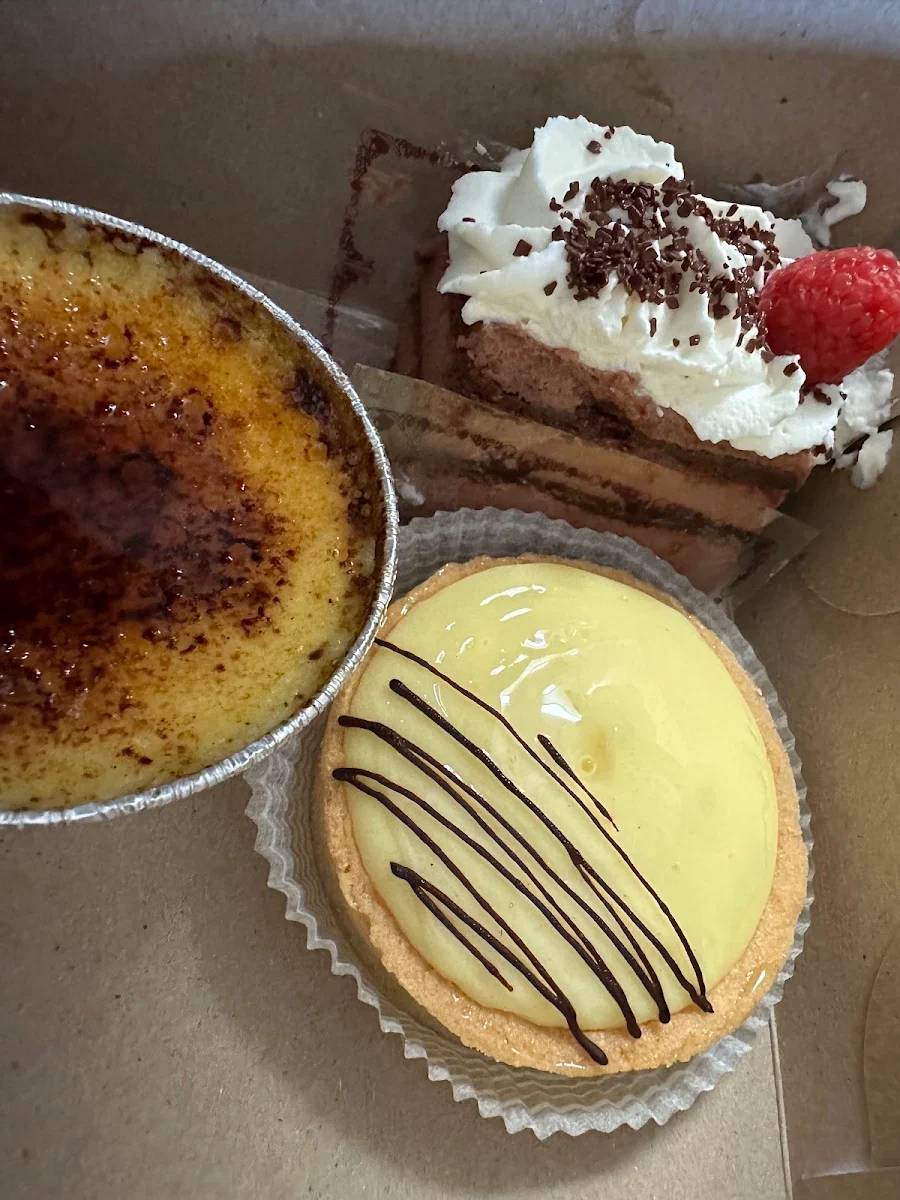 Vanilla Crème Brûlée And A Silky