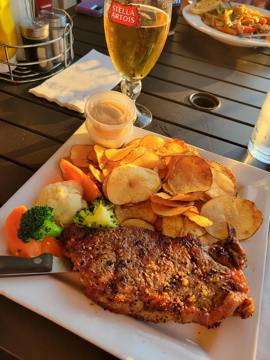 10oz Striploin with Kettle Chips